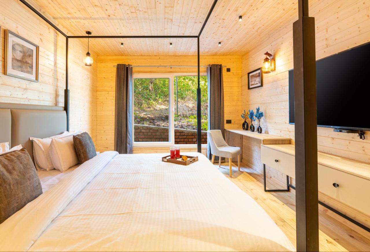 Saffronstays The Woods - Sal Villa Ντεχραντούν Εξωτερικό φωτογραφία